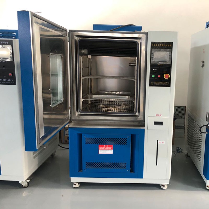 使用高低溫試驗(yàn)箱注意事項(xiàng)